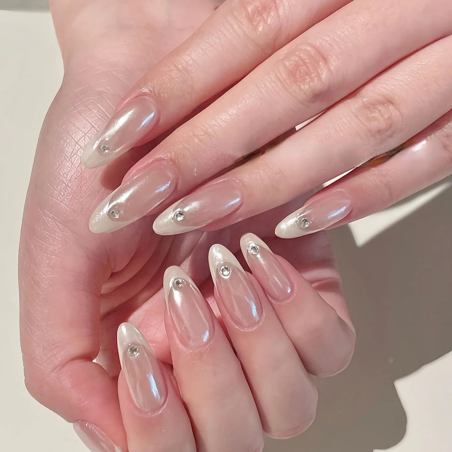 10pcs Handmade Natural Almond Press - On Nails — Crystal Clear Gradient French Full Cover Tips - Mzunye