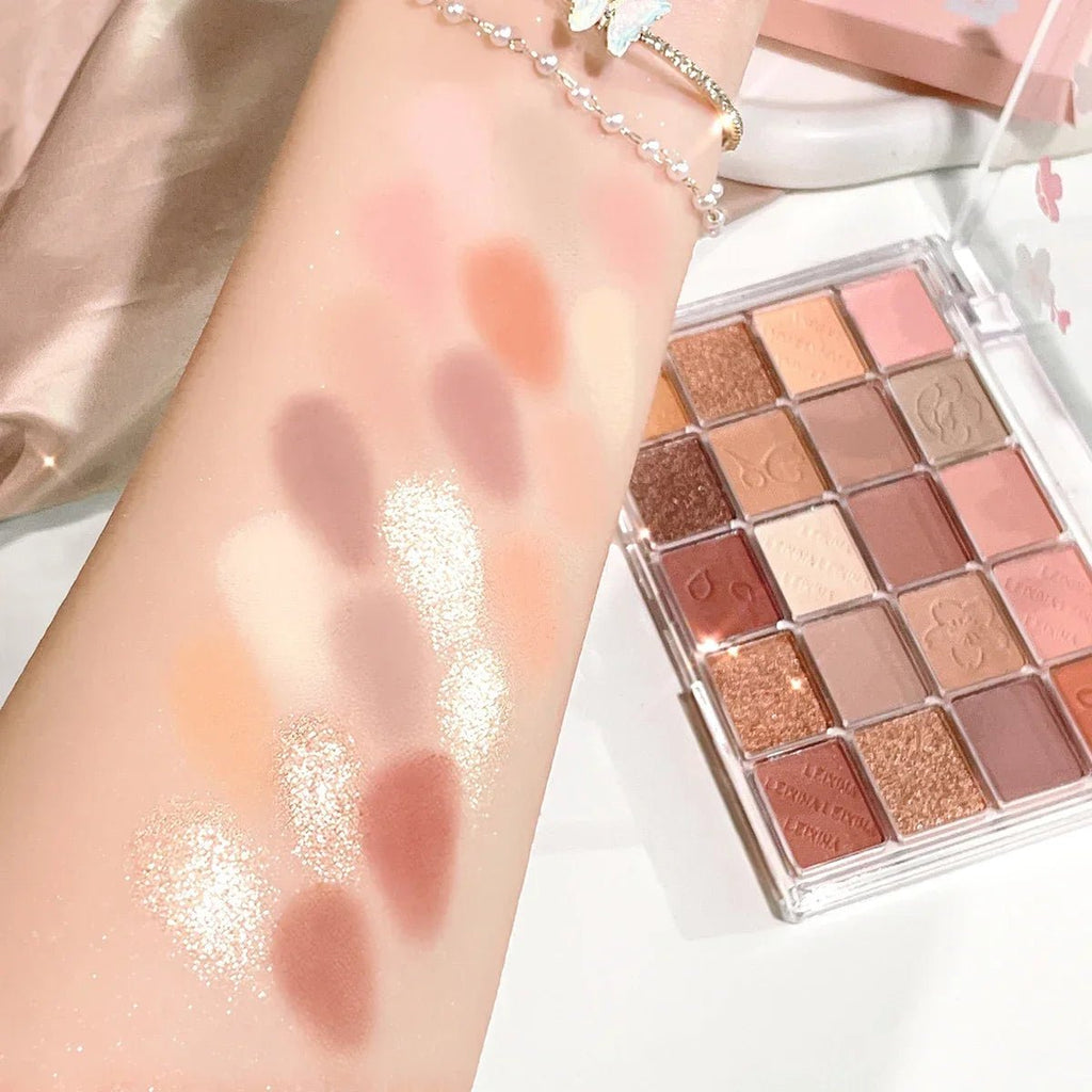 20 - Color Eyeshadow Palette — Shimmer & Matte Highly Pigmented - Mzunye