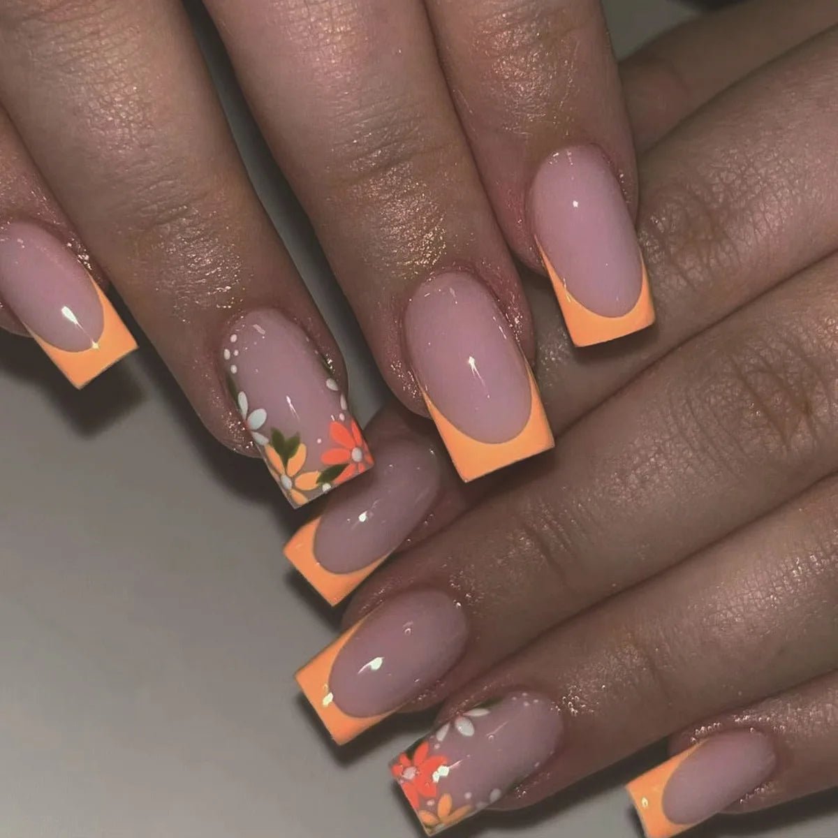 24Pcs French Tip Press-On Nails — Minimalist Square Full Cover Fake Nails with Glue | Mzunye