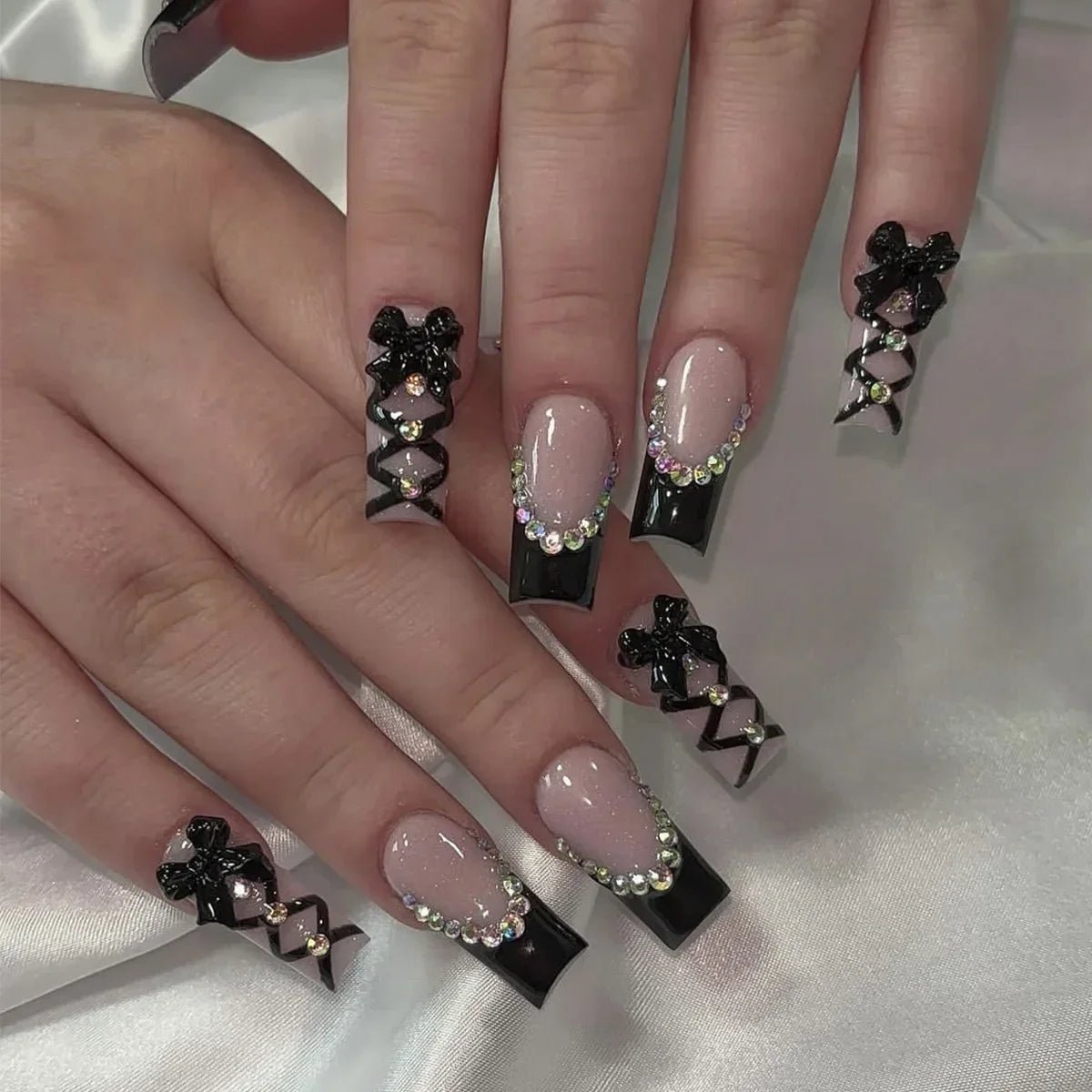24pcs Press - On Nails — Short Almond Bowknot & French Tip Sweet Nail Set - Mzunye