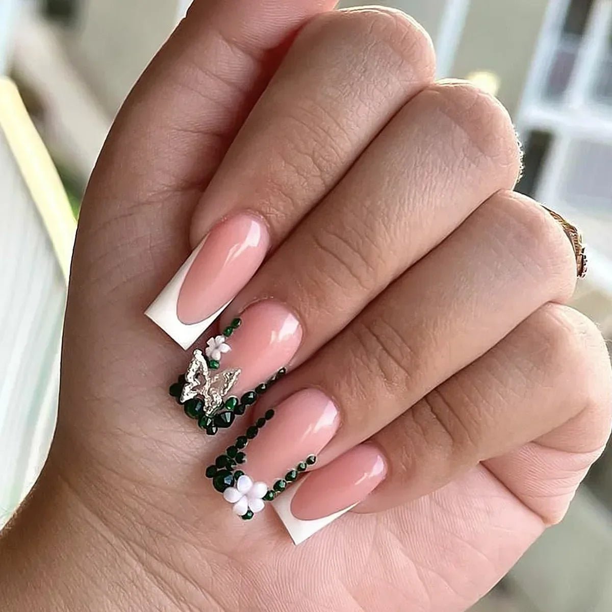 24pcs Press - On Nails — Short Almond Bowknot & French Tip Sweet Nail Set - Mzunye