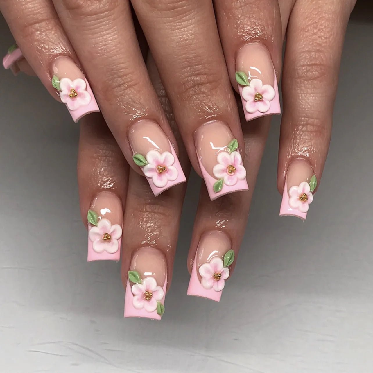 24pcs Press - On Nails — Short Almond Bowknot & French Tip Sweet Nail Set - Mzunye