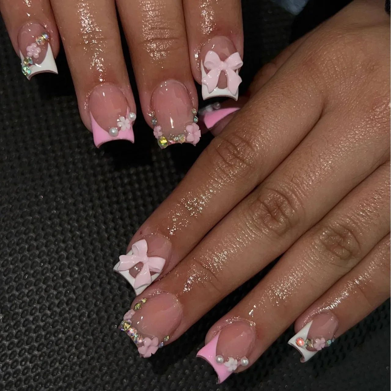 24pcs Press - On Nails — Short Almond Bowknot & French Tip Sweet Nail Set - Mzunye
