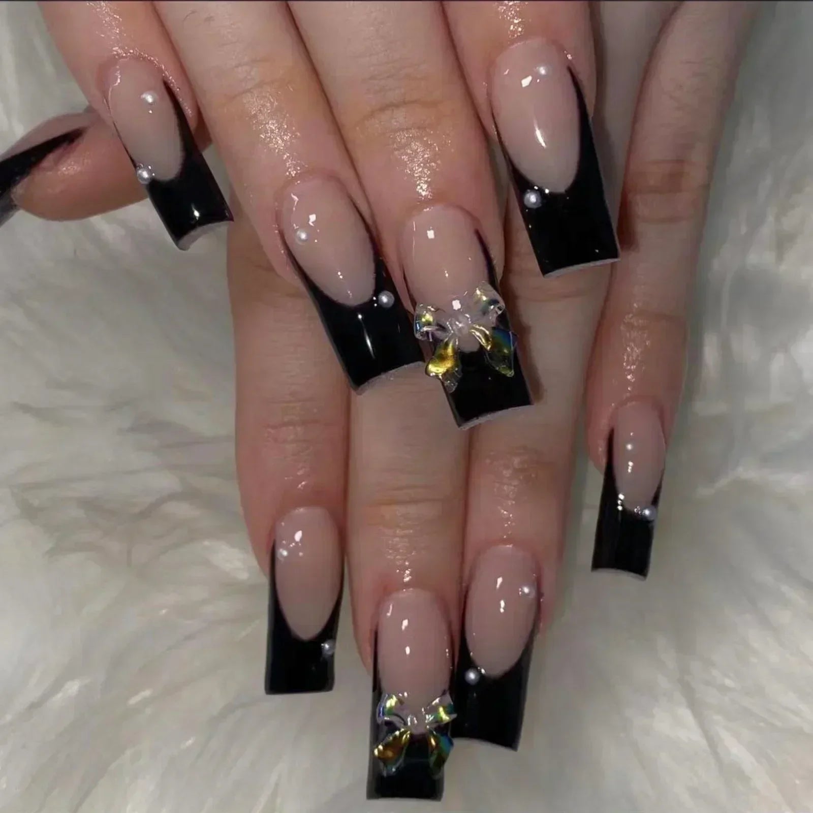 24pcs Press - On Nails — Short Almond Bowknot & French Tip Sweet Nail Set - Mzunye