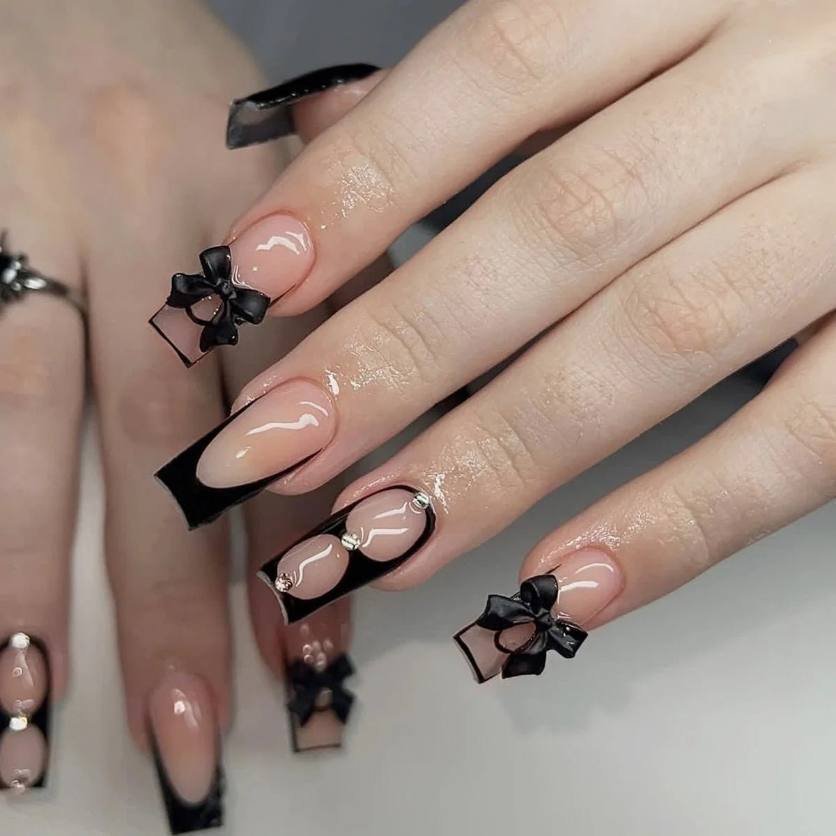 24pcs White French Press - On Nails — 3D Bowknot Full Cover Wearable Fake Nails for Women & Girls - Mzunye