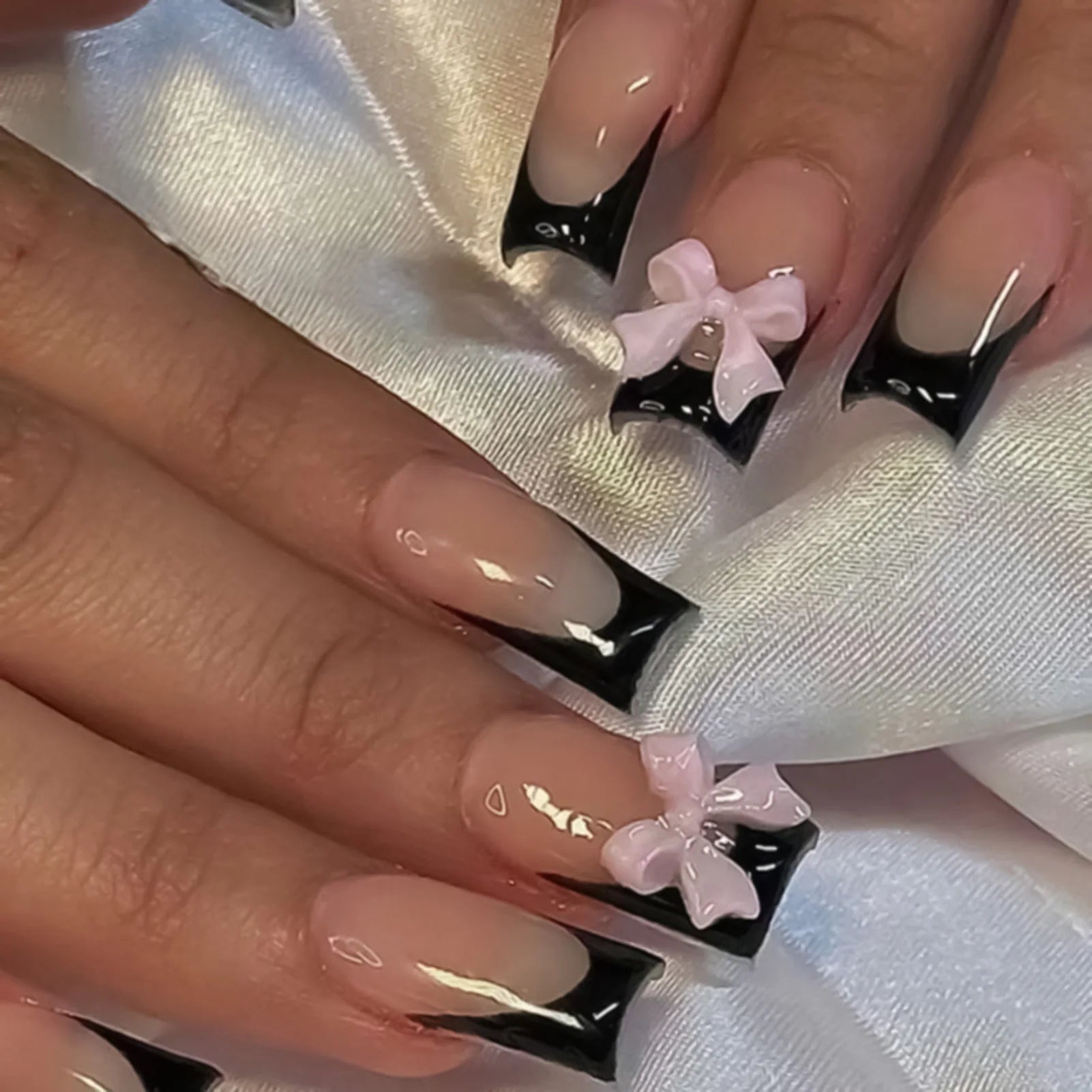 24pcs White French Press - On Nails — 3D Bowknot Full Cover Wearable Fake Nails for Women & Girls - Mzunye