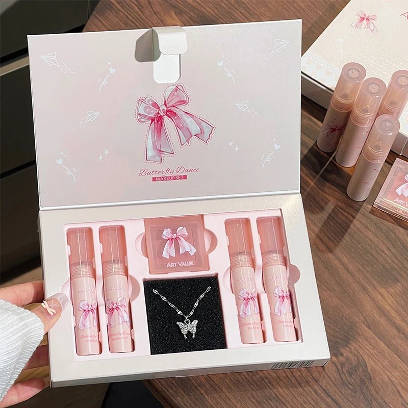 6 - Piece Matte Lip Gift Set — Velvet Lipstick, Lip Gloss & Blush with Necklace - Mzunye