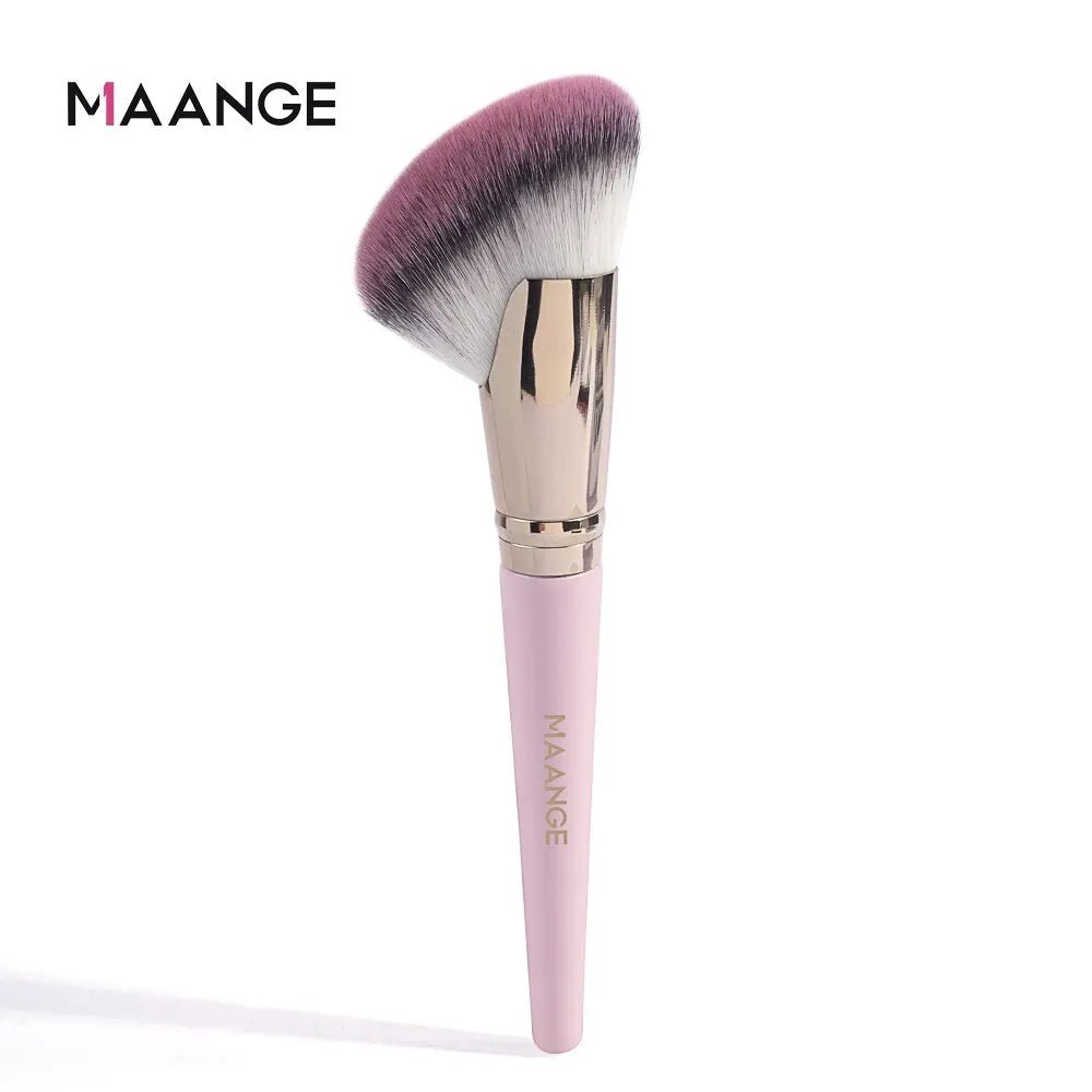 💄 Angled Blush & Bronzer Brush - Mzunye