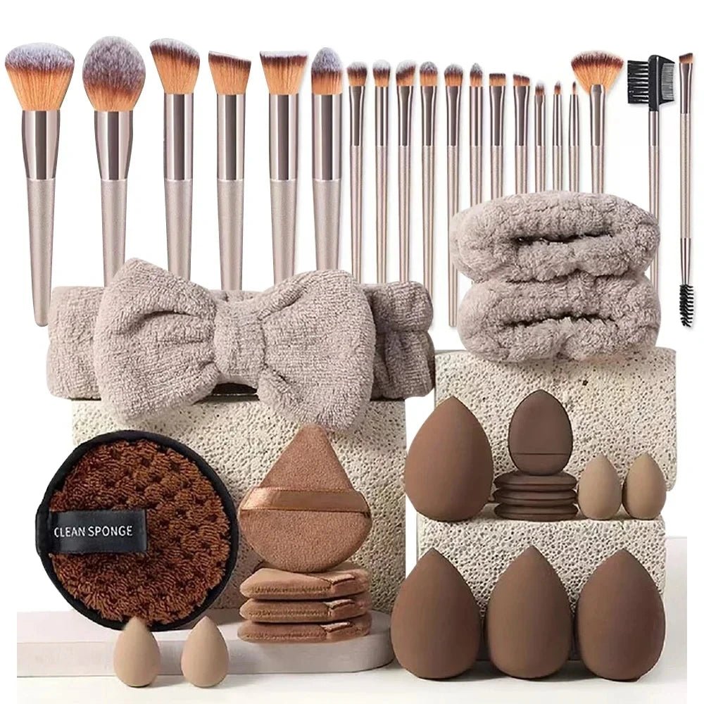 Complete Pink Makeup Brush Set — Soft Brushes & Beauty Blender Gift Set - Mzunye