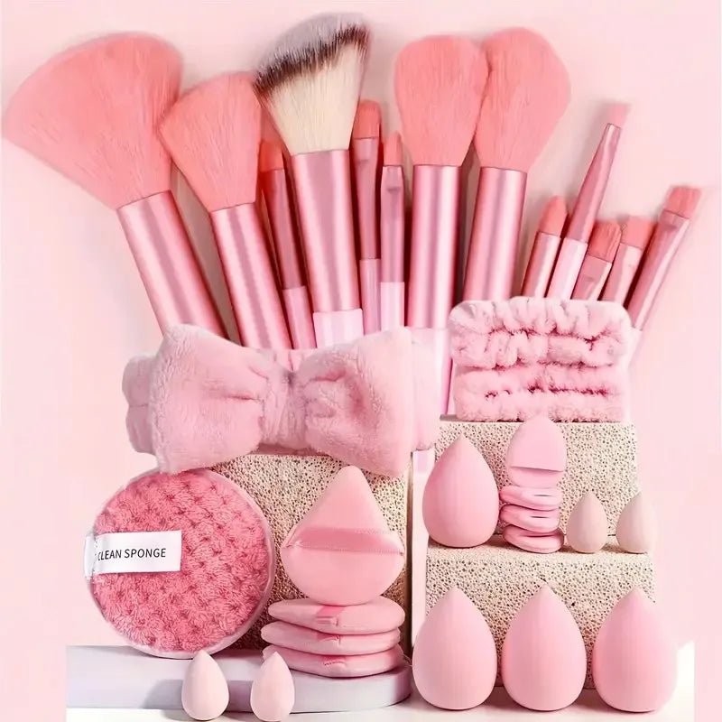 Complete Pink Makeup Brush Set — Soft Brushes & Beauty Blender Gift Set - Mzunye