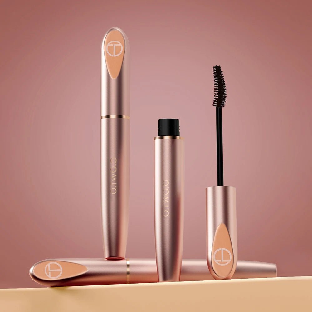 O.TWO.O Black Mascara — Lengthening, Volumising & Waterproof 4D Silk Fibre Lash Extension | Mzunye