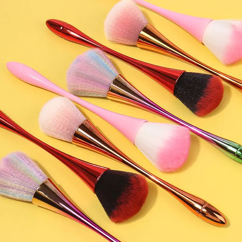 💖 Oversized Powder & Blush Brush - Mzunye