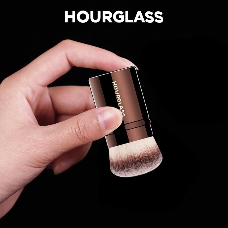 Retractable Blush Brush No.22 — Soft Fiber Face Brush - Mzunye