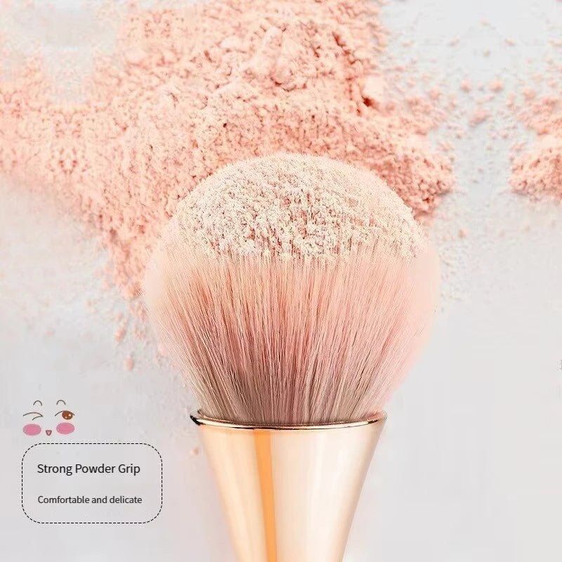 💖 Rose Gold Fan Makeup Brush - Mzunye