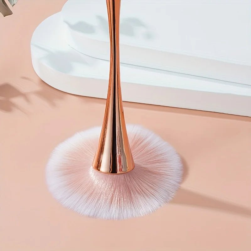 💖 Rose Gold Fan Makeup Brush - Mzunye